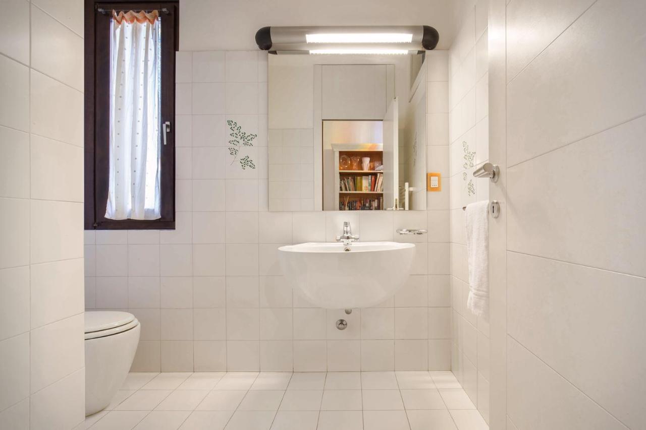 Villa Dismero-Un Oasi Di Lusso E Privacy Brenzone sul Garda Luaran gambar